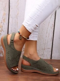 Summer Plain Hollow Out Vintage Breathable Vacation Sandals -Women's Fashion Store 77197e7e824a2802401c8d77b177a462